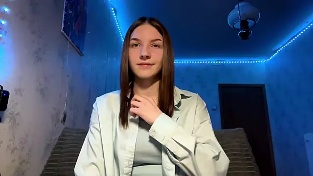 Snapshot of Beauty_miIa chatting on 11-11-25, 04:40 Beauty miIa online show from 11-11-25, 04:40