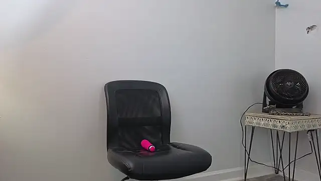 daddysprincess731 online show from 02-10-26, 03:43