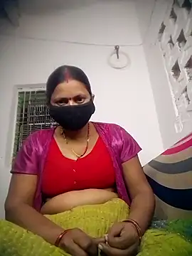 QRESABABY online show from 10-31-25, 01:17