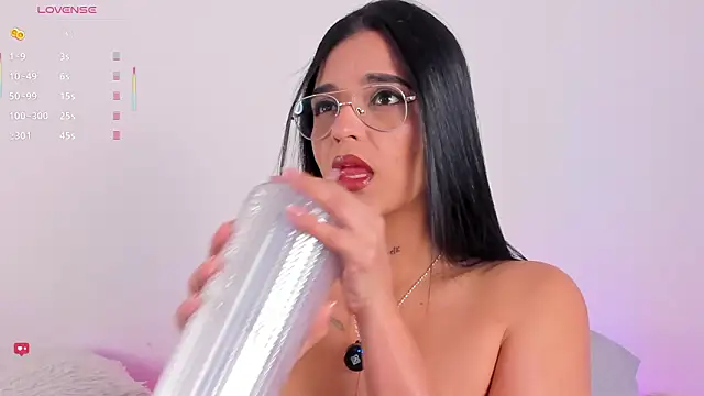 Snapshot of Sophie_Duarte chatting on 02-24-26, 03:10 Sophie Duarte online show from 02-24-26, 03:10