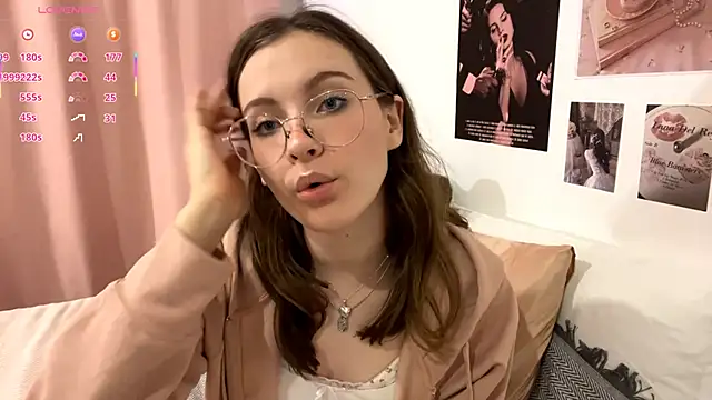 Kira Sanders online show from 11-11-25, 04:07