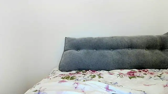 Blueskynicci online show from 11-27-25, 05:26