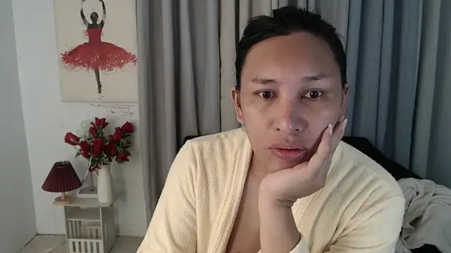 Snapshot of KeraMitenaa chatting on 10-22-25, 11:04 KeraMitenaa online show from 10-22-25, 11:04