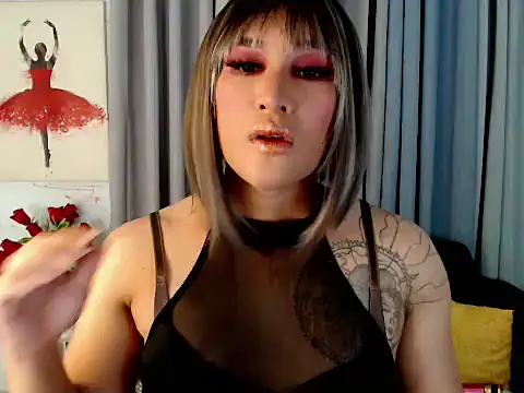 Snapshot of KeraMitenaa chatting on 10-27-25, 09:24 KeraMitenaa online show from 10-27-25, 09:24