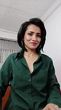 Snapshot of chloehanna chatting on 11-05-25, 04:18 chloehanna online show from 11-05-25, 04:18