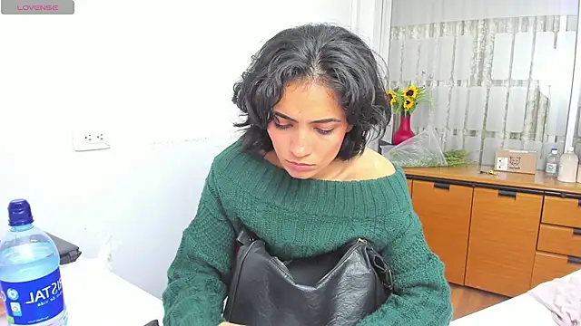 Snapshot of chloehanna chatting on 12-04-25, 07:55 chloehanna online show from 12-04-25, 07:55