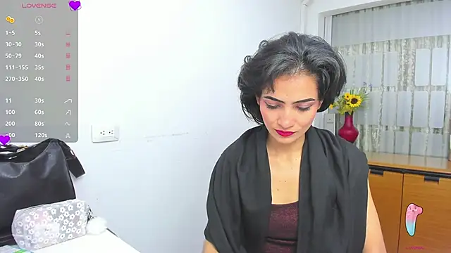 Snapshot of chloehanna chatting on 12-17-25, 07:42 chloehanna online show from 12-17-25, 07:42