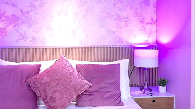 Snapshot of AdelineJhones chatting on 11-03-25, 01:56 AdelineJhones online show from 11-03-25, 01:56