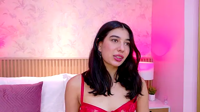 Snapshot of AdelineJhones chatting on 11-28-25, 03:58 AdelineJhones online show from 11-28-25, 03:58