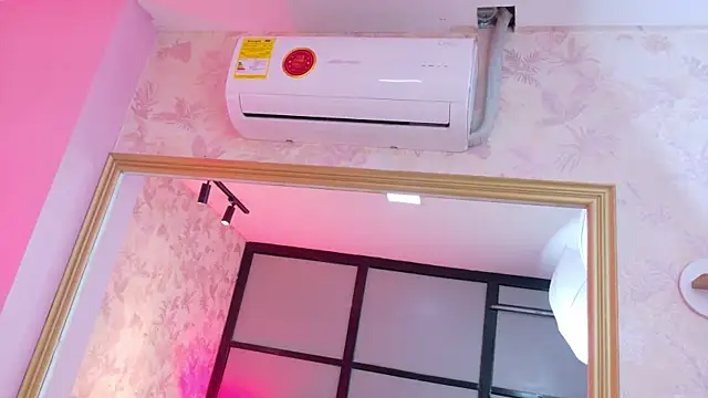 Snapshot of AdelineJhones chatting on 11-29-25, 03:48 AdelineJhones online show from 11-29-25, 03:48