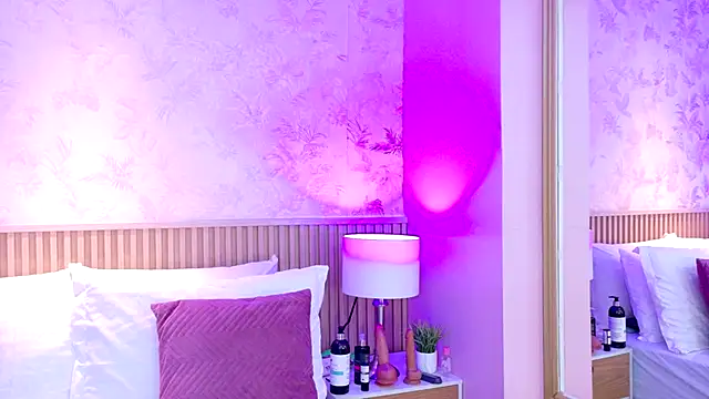 Snapshot of AdelineJhones chatting on 12-05-25, 02:47 AdelineJhones online show from 12-05-25, 02:47