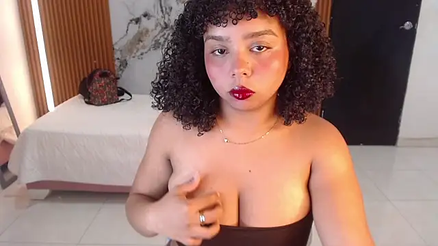 Snapshot of rosselyn_ chatting on 10-30-25, 07:25 rosselyn online show from 10-30-25, 07:25