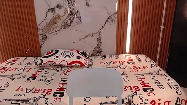 Snapshot of rosselyn_ chatting on 12-04-25, 07:55 rosselyn online show from 12-04-25, 07:55