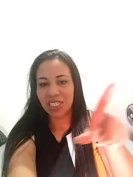 LeilaTaylor online show from 10-24-25, 02:57