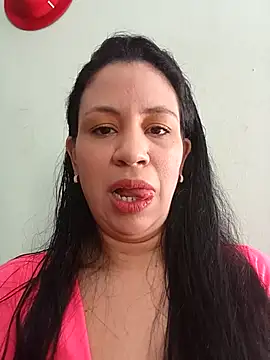 LeilaTaylor online show from 12-22-25, 01:41