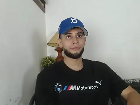 Snapshot of Maxcole_07 chatting on 11-15-25, 10:48 Maxcole 07 online show from 11-15-25, 10:48