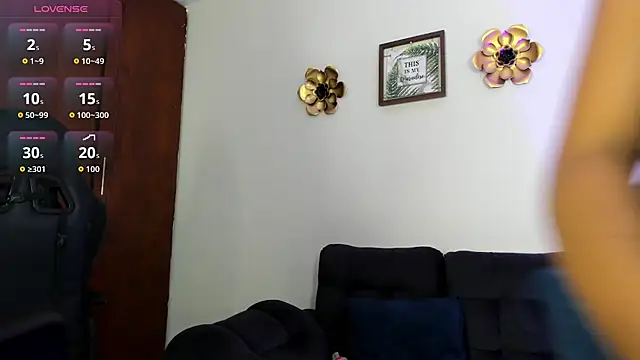 Snapshot of Amira_princess chatting on 10-28-25, 07:05 Amira princess online show from 10-28-25, 07:05