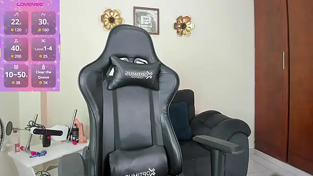 Snapshot of Amira_princess chatting on 11-13-25, 07:13 Amira princess online show from 11-13-25, 07:13