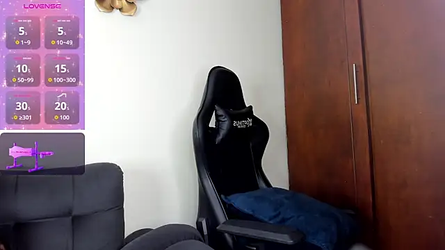 Snapshot of Amira_princess chatting on 11-18-25, 06:56 Amira princess online show from 11-18-25, 06:56