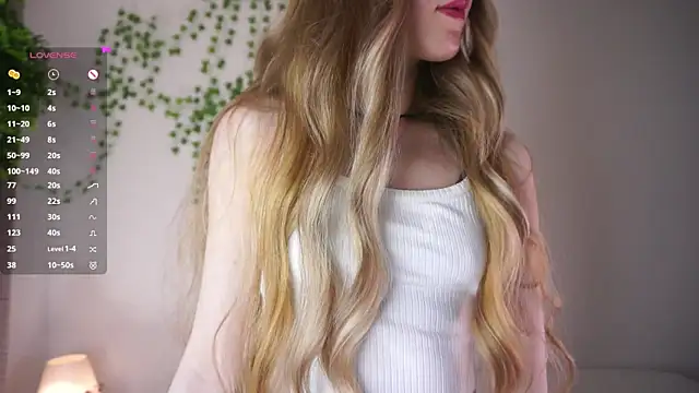 Snapshot of KissyCloud chatting on 12-17-25, 11:38 KissyCloud online show from 12-17-25, 11:38