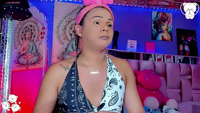 Snapshot of Zulema_Zahirx chatting on 11-06-25, 02:23 Zulema Zahirx online show from 11-06-25, 02:23