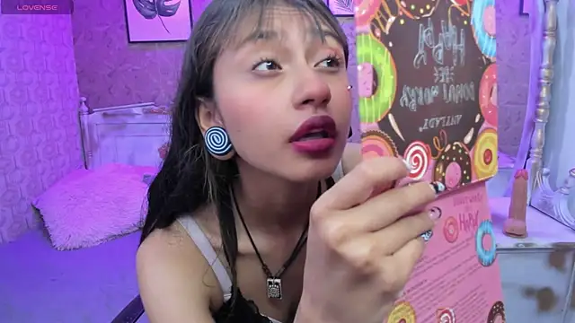 Noa clk online show from 11-19-25, 04:01