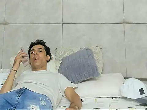 Snapshot of jupiter_333 chatting on 11-13-25, 07:46 jupiter 333 online show from 11-13-25, 07:46