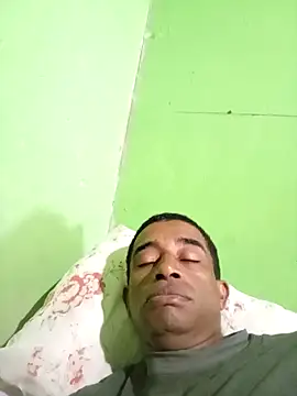 Snapshot of juniordotado87 chatting on 12-17-25, 09:26 juniordotado87 online show from 12-17-25, 09:26