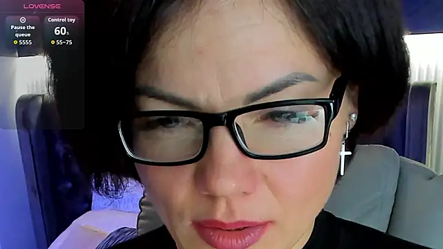 Snapshot of Wow_Maya chatting on 01-17-26, 01:21 Wow Maya online show from 01-17-26, 01:21