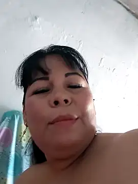 Snapshot of mother2-divorced chatting on 10-27-25, 01:48 mother2-divorced online show from 10-27-25, 01:48