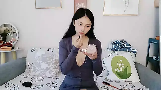 Snapshot of yuyan3929 chatting on 11-17-25, 01:11 yuyan3929 online show from 11-17-25, 01:11