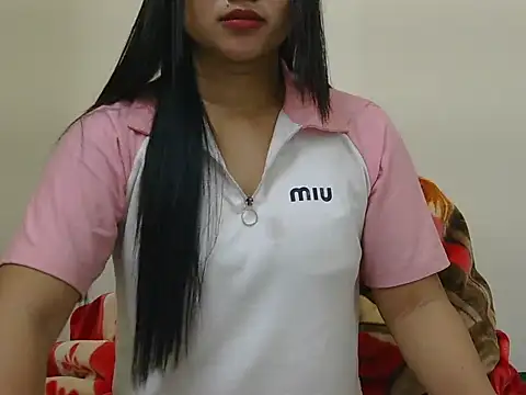 Snapshot of crazy_witch chatting on 12-17-25, 05:19 crazy witch online show from 12-17-25, 05:19