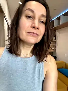 Snapshot of AliceLili chatting on 10-30-25, 09:11 AliceLili online show from 10-30-25, 09:11