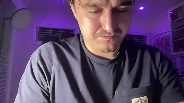 Snapshot of andrenoma427 chatting on 11-17-25, 04:18 andrenoma427 online show from 11-17-25, 04:18