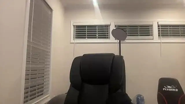 Snapshot of andrenoma427 chatting on 12-18-25, 03:56 andrenoma427 online show from 12-18-25, 03:56