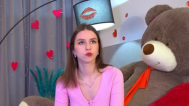 Snapshot of AliceAtkins chatting on 02-08-26, 06:28 AliceAtkins online show from 02-08-26, 06:28