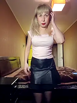 Snapshot of SelinaLovqx chatting on 02-26-26, 03:00 SelinaLovqx online show from 02-26-26, 03:00