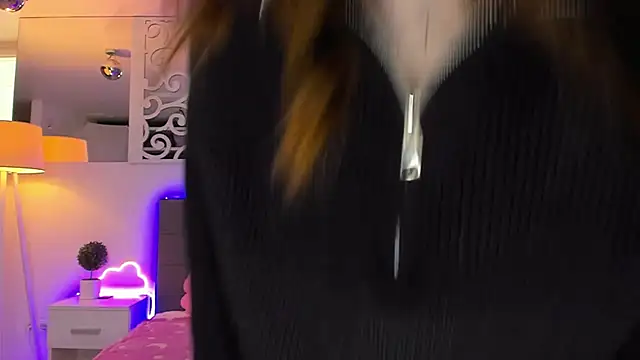 LuisaClover online show from 02-19-26, 01:18