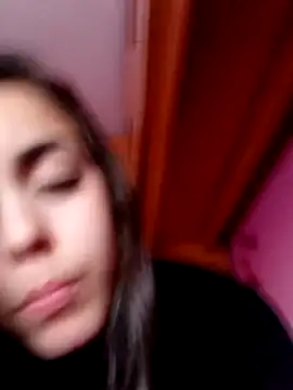 Snapshot of cotoncandyy chatting on 12-18-25, 04:35 cotoncandyy online show from 12-18-25, 04:35