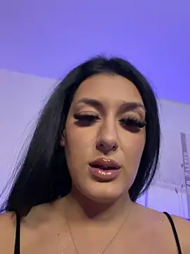 Snapshot of claraseloura chatting on 11-29-25, 08:23 claraseloura online show from 11-29-25, 08:23