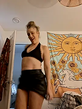 Raven Fantastic online show from 11-02-25, 05:26