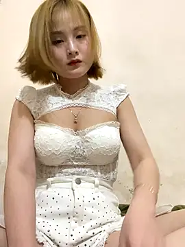 Snapshot of Emma_sexy98 chatting on 10-30-25, 04:08 Emma sexy98 online show from 10-30-25, 04:08