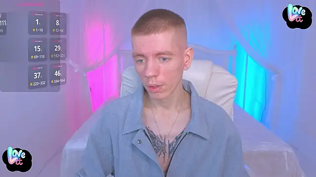 Cristian  Dior online show from 11-22-25, 05:56