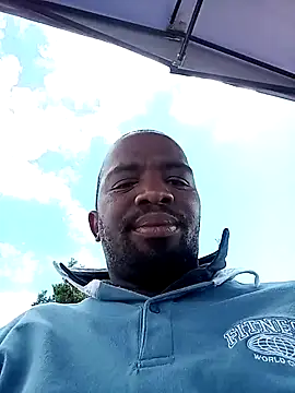 Snapshot of Mypunanibig chatting on 11-18-25, 11:58 Mypunanibig online show from 11-18-25, 11:58