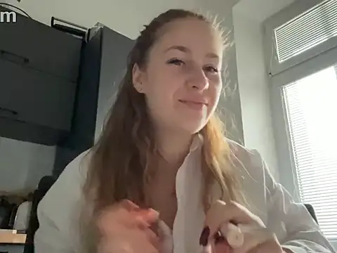 Snapshot of Nicole_Wallker chatting on 10-28-25, 08:07 Nicole Wallker online show from 10-28-25, 08:07