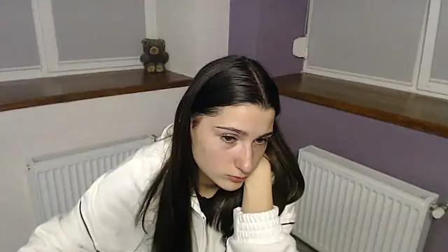 Snapshot of a_alessia chatting on 10-27-25, 01:59 a alessia online show from 10-27-25, 01:59