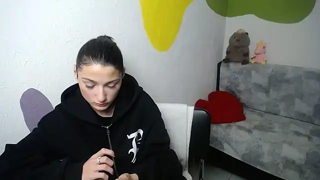 Snapshot of a_alessia chatting on 10-30-25, 02:40 a alessia online show from 10-30-25, 02:40