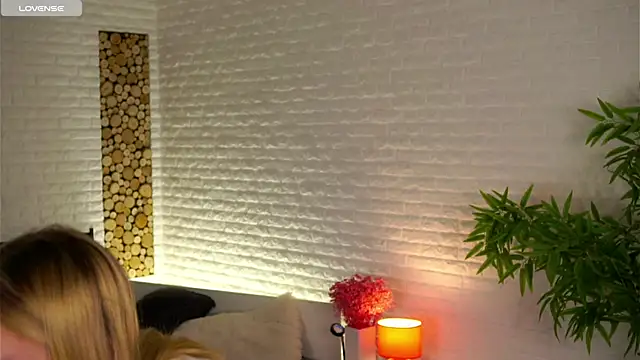 ElissaGlod online show from 12-01-25, 12:10