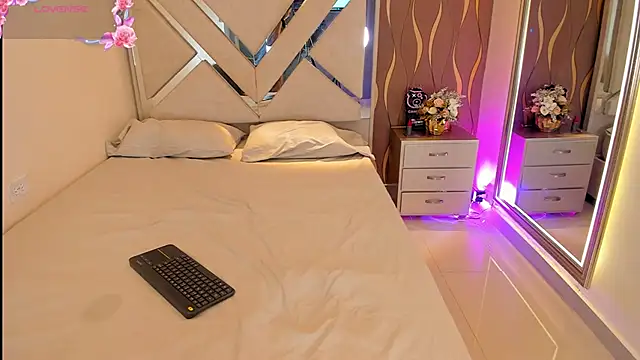 Snapshot of iam_nicolle chatting on 11-01-25, 01:46 iam nicolle online show from 11-01-25, 01:46