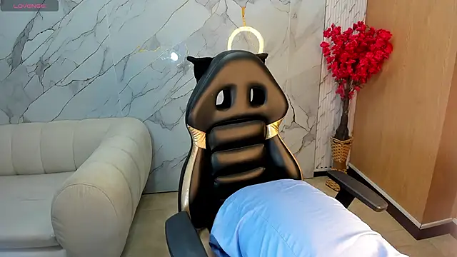 Snapshot of andrea_tasty_tf chatting on 12-16-25, 01:38 andrea tasty tf online show from 12-16-25, 01:38